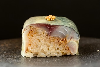 お店イチオシの『名物鯖の棒寿司』