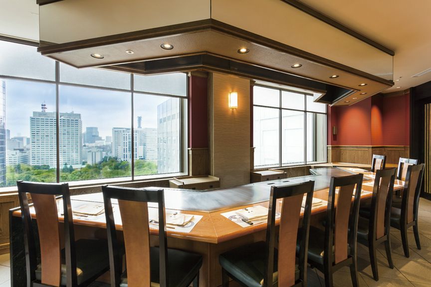 和食と洋食の出会いと融合をテーマにした鉄板焼をご堪能下さい。