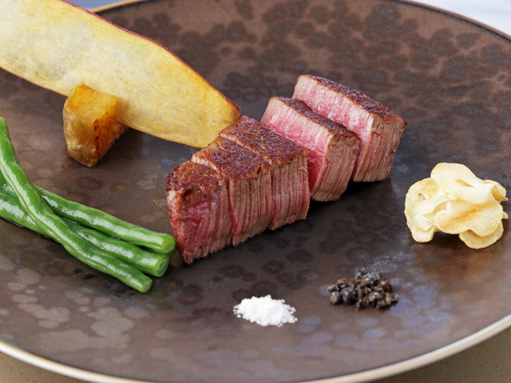 季節のコースメニュー「日比谷門」