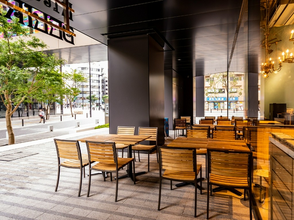 テラス席のご用意もございます。