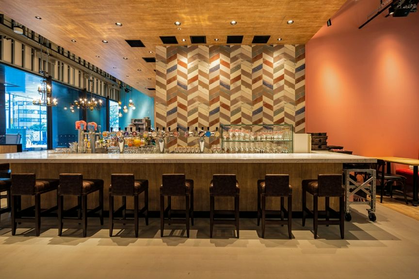 結婚式二次会などの貸切に対応。ハレの日を盛大にお祝い