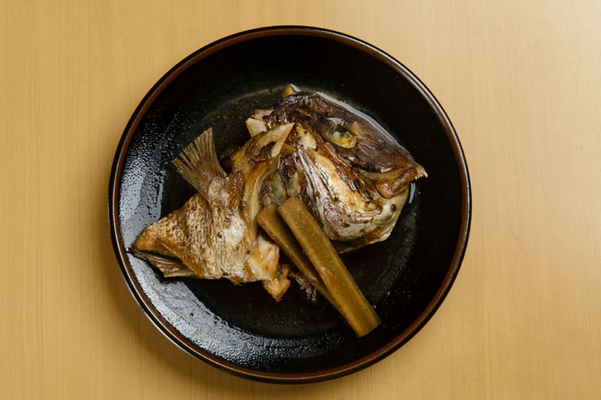 秘伝のタレが決め手『鯛のあらだき』