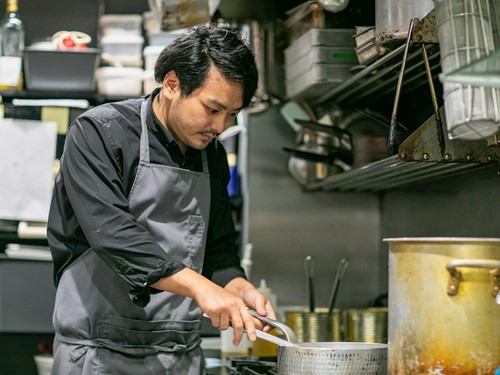 イタリアで修業してきた確かな腕前。独創的な一皿をつくりあげる
