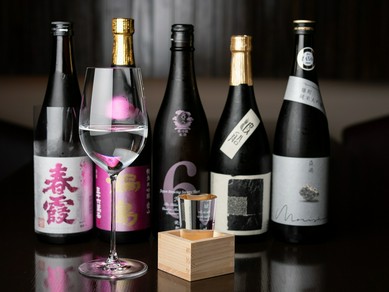 日本各地の酒蔵から取り寄せるこだわりの『純米酒』