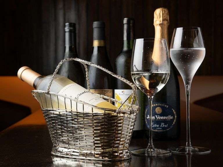 辛口・甘口・スパークリング、選べるおいしさ『白ワイン』