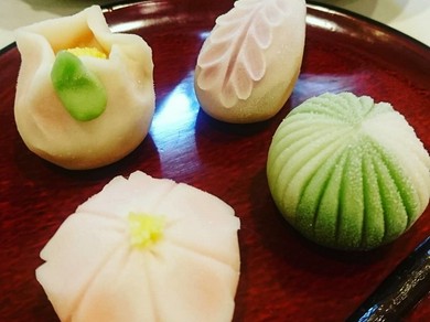 和食と日本酒とかわいい和菓子で・・・