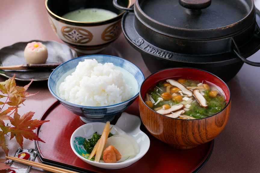 締めまで手を抜かず『店長おまかせ締めのご飯セット』