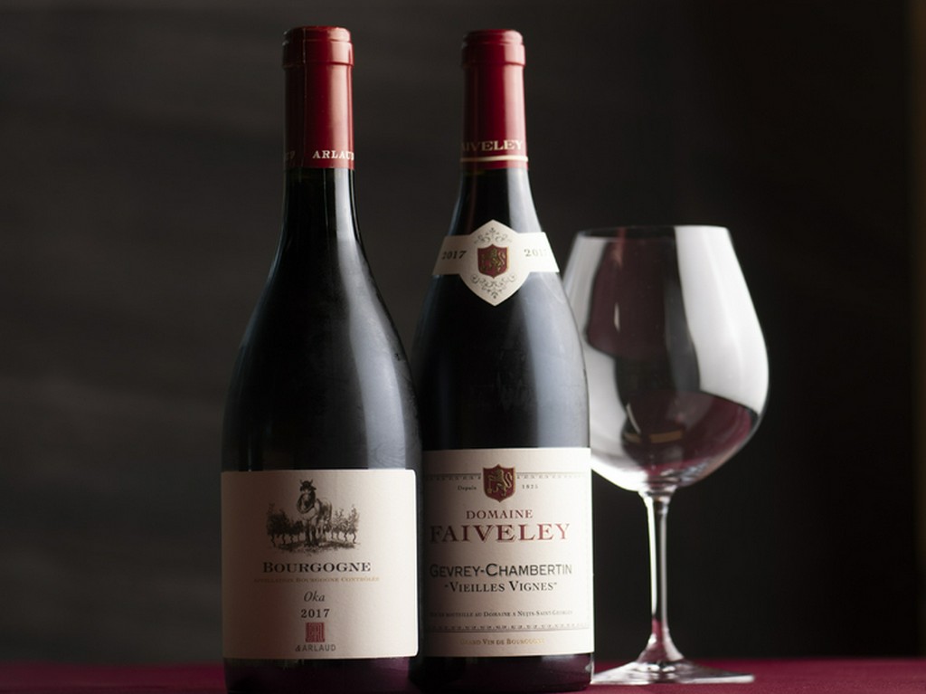 白ワインと赤ワインは7種類ずつ、スパークリングワインは8種類