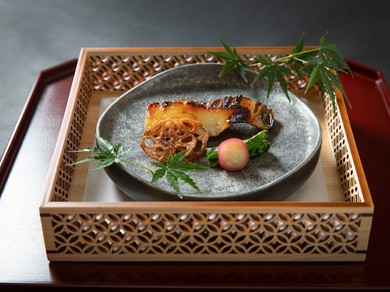 洗練された空間で、食事や会話を心ゆくまで堪能