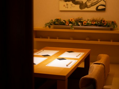 5名様まで入室できる完全個室