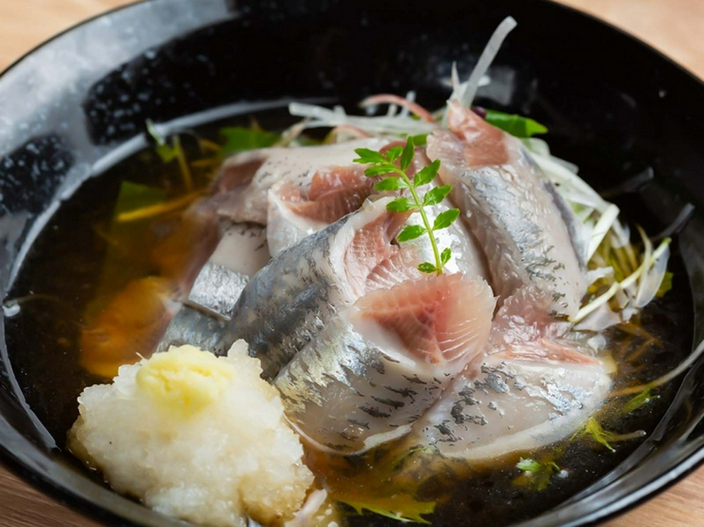 薬味の風味と柔らかい酸味が魚と相性抜群『いわしの塩竃風酢の物』