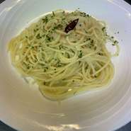 ニンニクたっぷりのペペロンチーノ