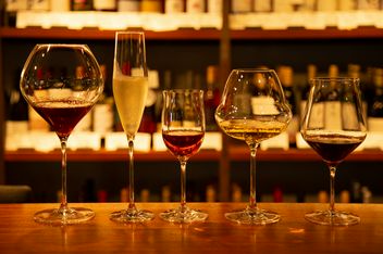 Wine Bar 绮罗星