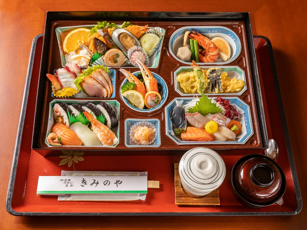 仕出しも受付。大切なひと時に寄り添う『法要パック膳』