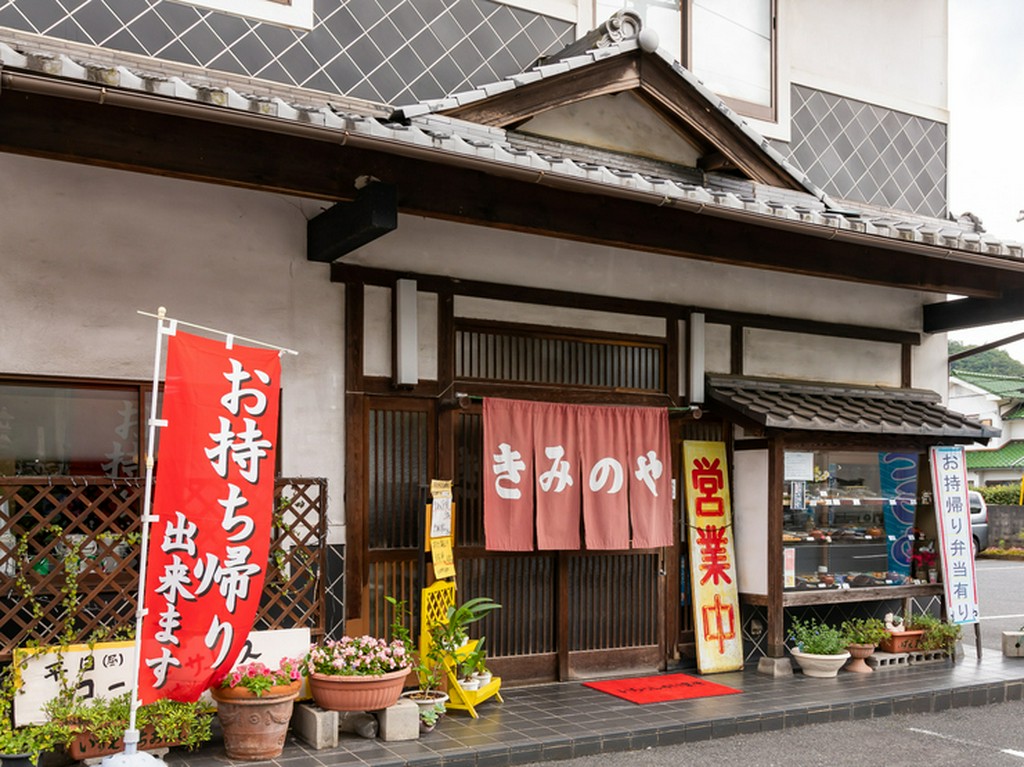 地域に根差した“町の定食屋さん”として30年以上愛されている