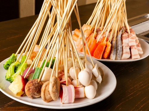 魚介やお肉、野菜、フルーツまで、ネタの種類が豊富