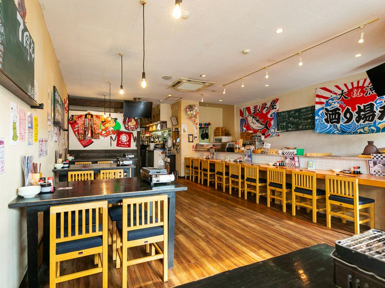 “和”を基調にした店内は、清潔感のある落ち着いた空間