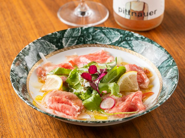A5ランクの宮崎牛サーロインを使用した『和牛カルパッチョ』