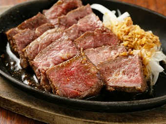 ご飯と合わせて食したくなる『牛ハラミのうまだれ焼き』