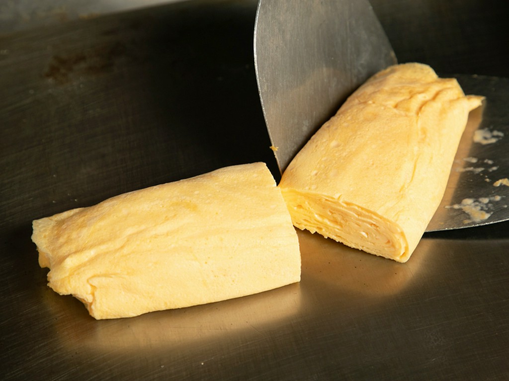 フワッフワの食感がたまらない『鉄板だし巻きたまご』