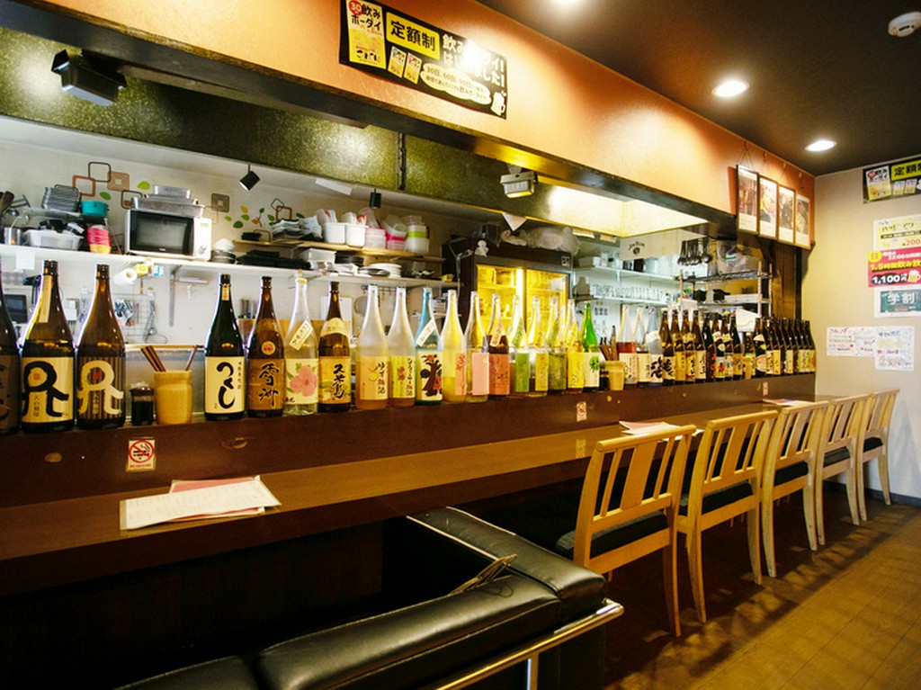 小腹が空いた時、飲み足りない時の“一人飲み”にも最適