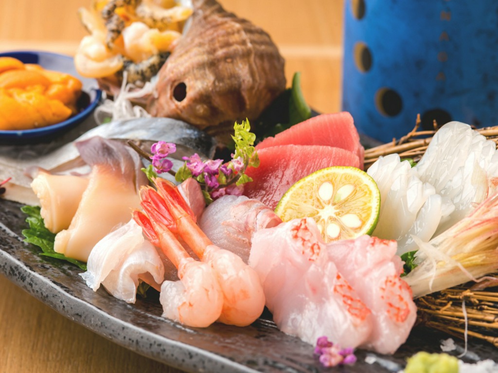 要望にも柔軟に対応。季節の魚介を贅沢に味わえる『おまかせ盛り刺身　一人前』