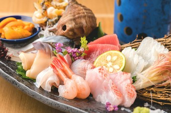 要望にも柔軟に対応。季節の魚介を贅沢に味わえる『おまかせ盛り刺身　一人前』