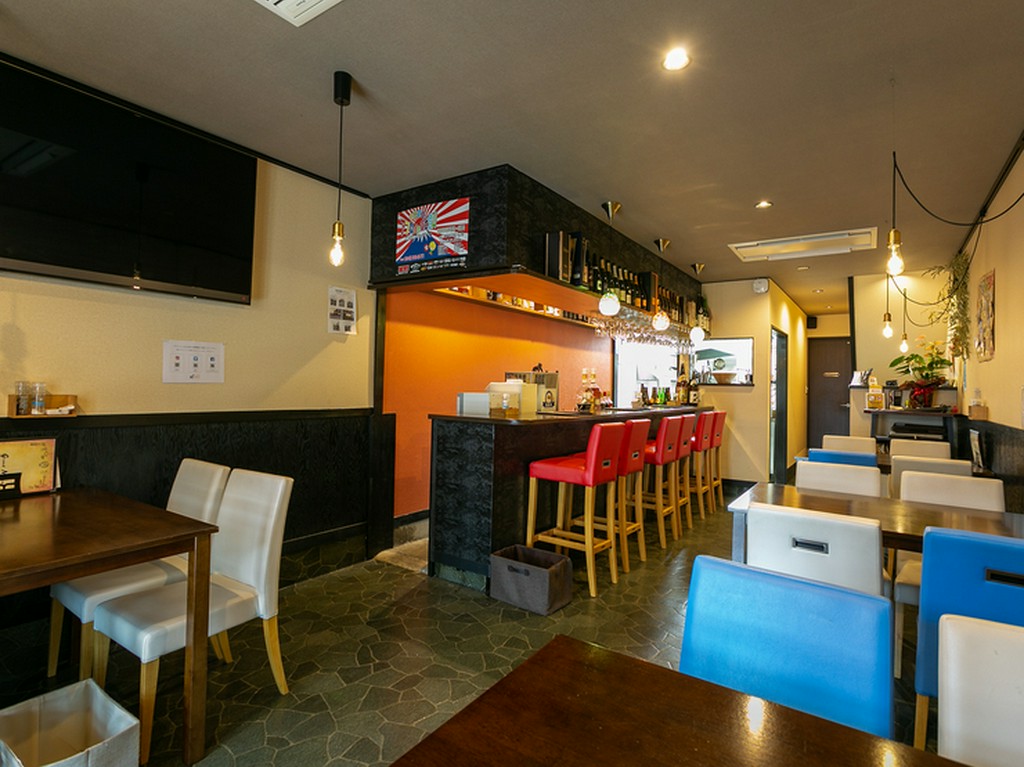 さまざまな場面に足を運べるお店