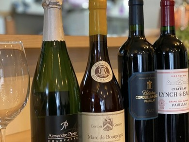 フランスワインを中心に約80種類ご用意しています