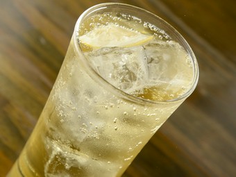 鶏を旨く味わうための一杯『特製焼酎ハイボール』