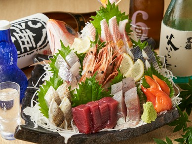 定番から珍味まで楽しめるお造り『大漁盛り（4人前）』