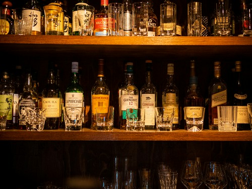 クラフトジンやモルトウイスキーも種類豊富