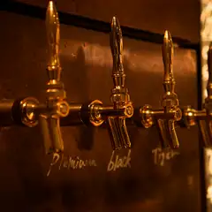 日替わりのクラフトビールも要チェック