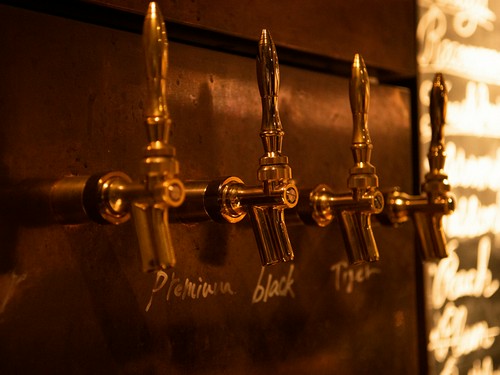 日替わりのクラフトビールも要チェック