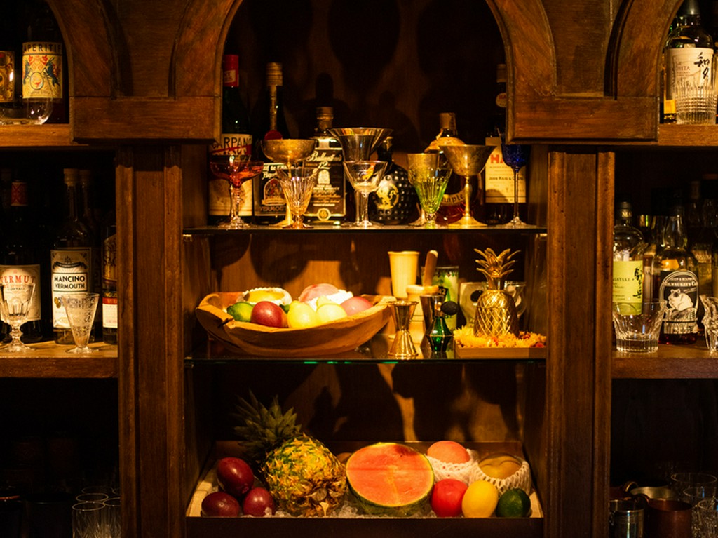 みずみずしい季節のフルーツをカクテルに