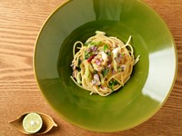 『鯵と焼茄子、九条葱、生姜のスパゲッティ・アーリオ・オーリオ・ペペロンチーノ　酢橘をお好みで』
