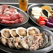 『スタンダードBBQ』に、新鮮な魚介たっぷりの魚介プレートも追加。お肉も魚介もたっぷり楽しめる人気セットです。