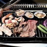 追加メニューとして、1ポンドステーキや丸ごと1匹のオマール海老といった「豪華食材」もリーズナブルな価格で用意。BBQを更にグレードアップしてみませんか。