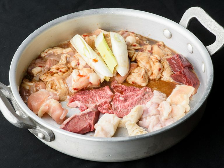 看板メニュー『加賀ちゃん焼き(まぜ焼き)』1人前1780円/2人前3200円