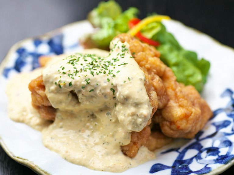 「薩摩知覧どり」や「霧島鶏」など、国産の食材を選りすぐり