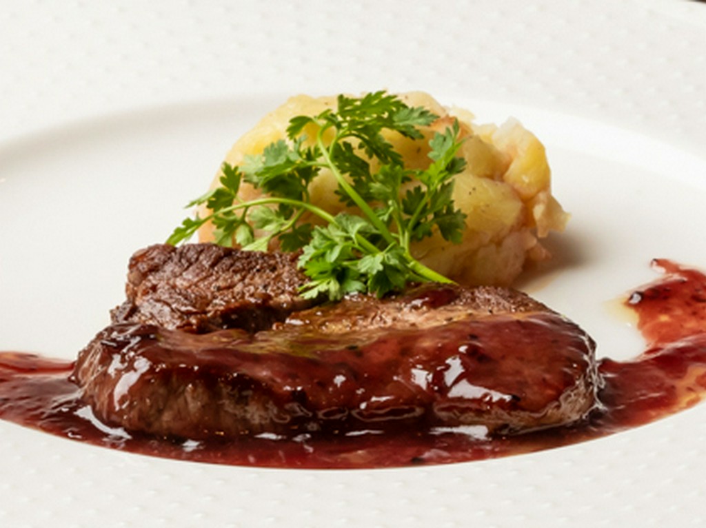 地元長﨑産和牛のフィレ肉