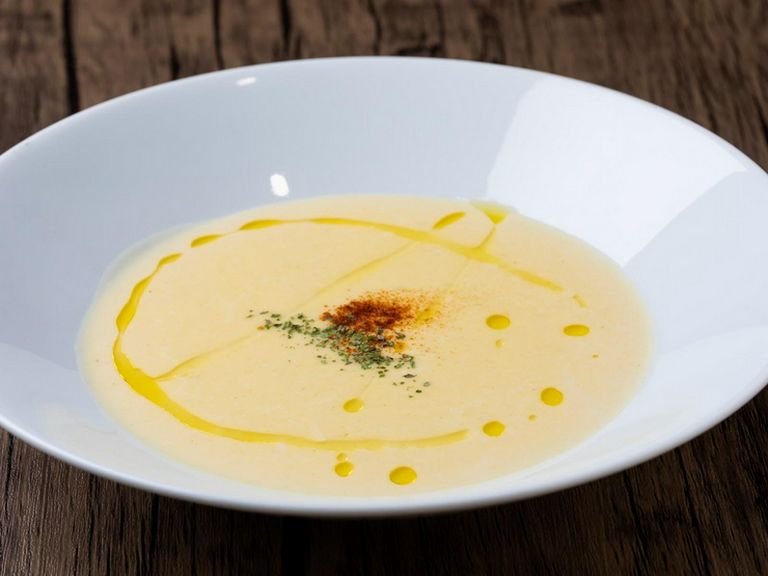 「ホッ」とさせてくれる濃厚な味わい『安納芋のポタージュ』