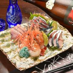 四季折々の旨みを逃さず仕入れた、選りすぐりの鮮魚に舌鼓『秋のお造り盛り合わせ』