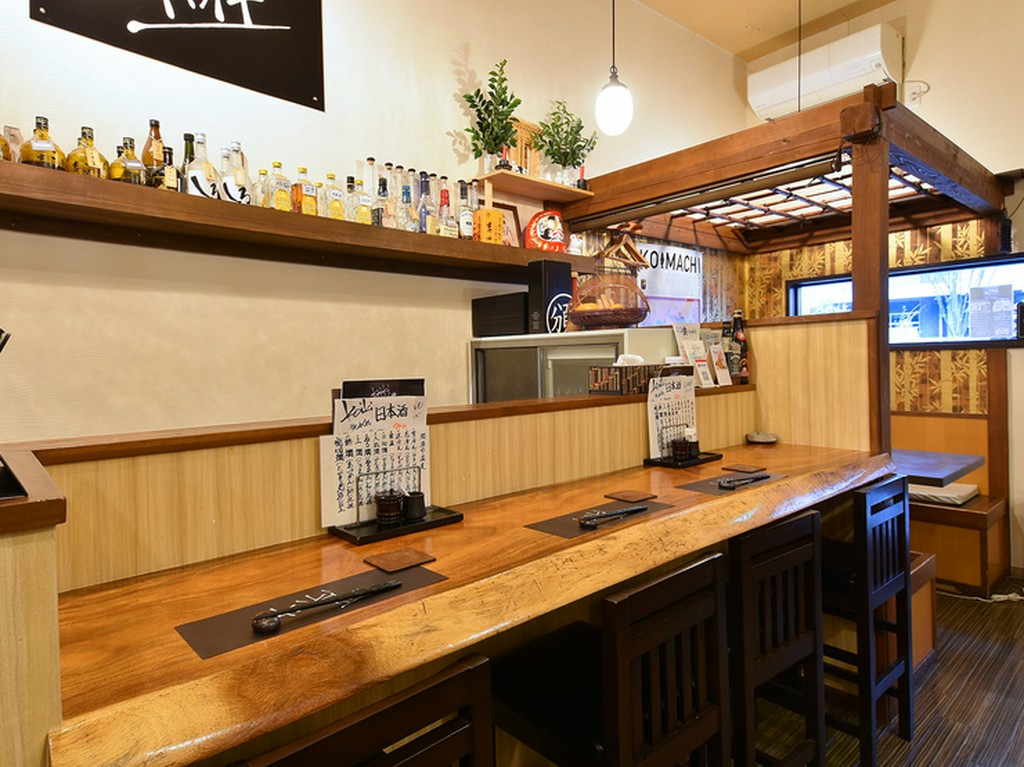 思い思いのひとときを過ごせる、カウンター席