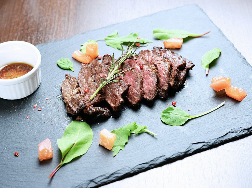 プレートステーキ