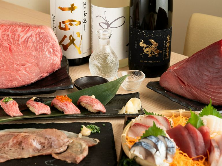 多彩な料理を食べられるコース料理