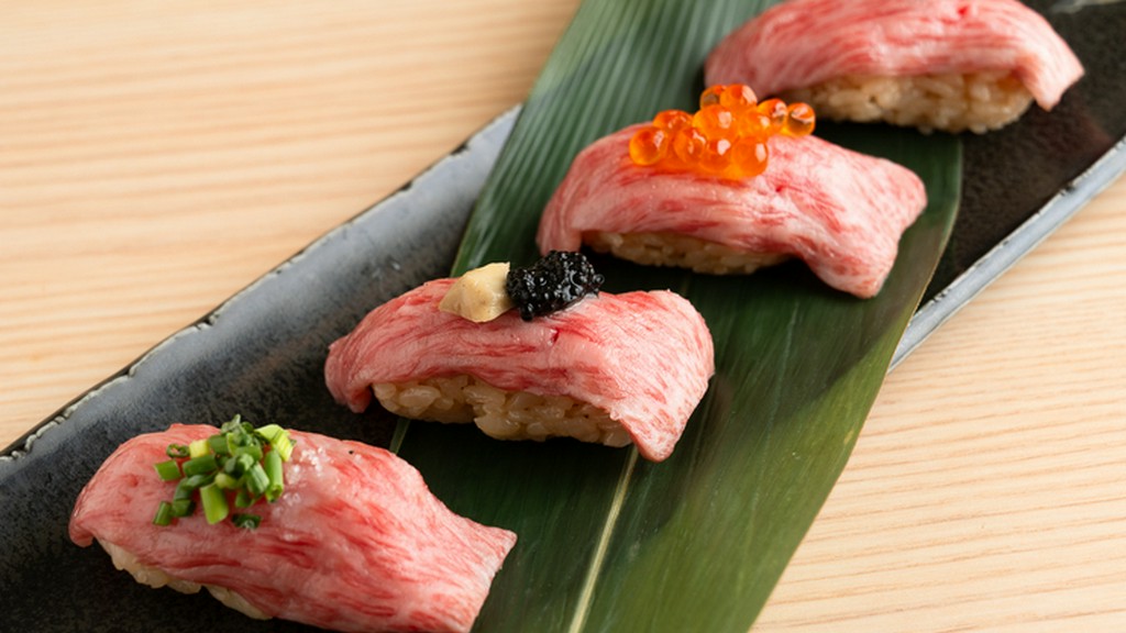 贅沢すぎるひと口、和牛と海の幸が出合った『和牛極4貫盛り』