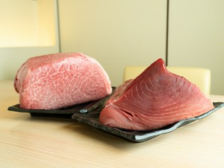 国産黒毛和牛A5ランク肉と新鮮なマグロが織りなす至福の料理