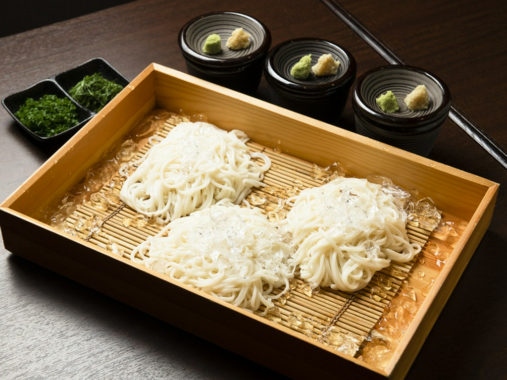 つるんとした喉越しとコシでシメに人気『五島うどん』