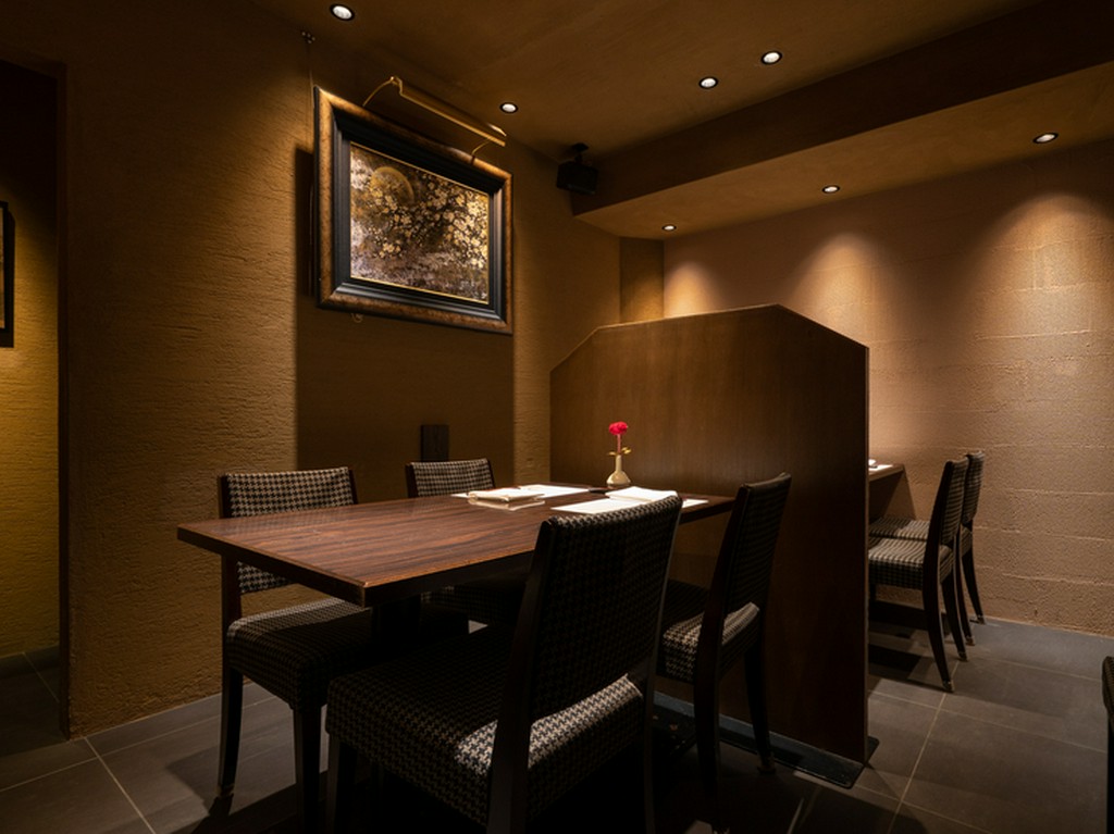 ゆったりと過ごす夜にこそ訪れたいお店